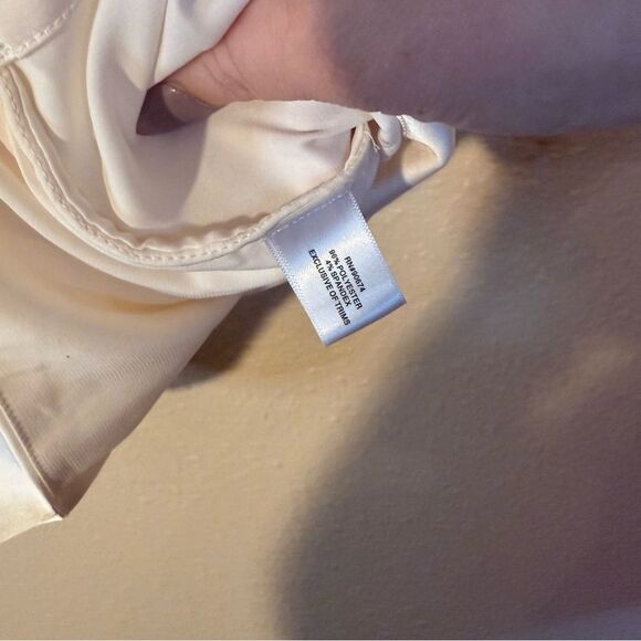 Boston Proper Marilyn Wrap V Neck Charmeuse Blouse  Cream Drape Top 0 - Picture 4 of 5